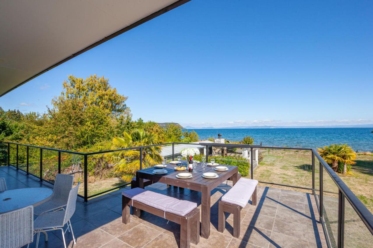 Lakefront Villa - Waitahanui Holiday Home Exterior photo
